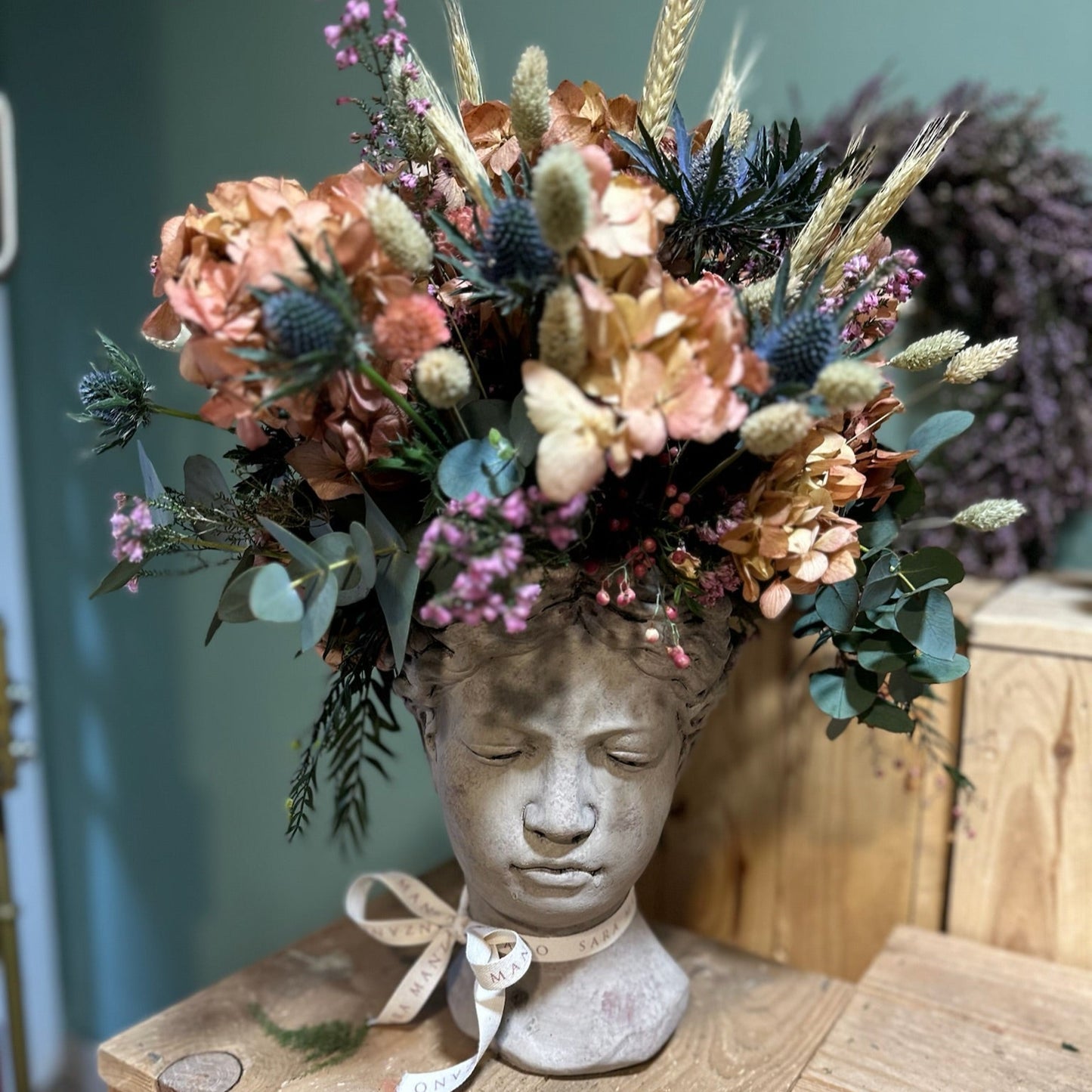 Cabeza Venus con Flores Preservadas