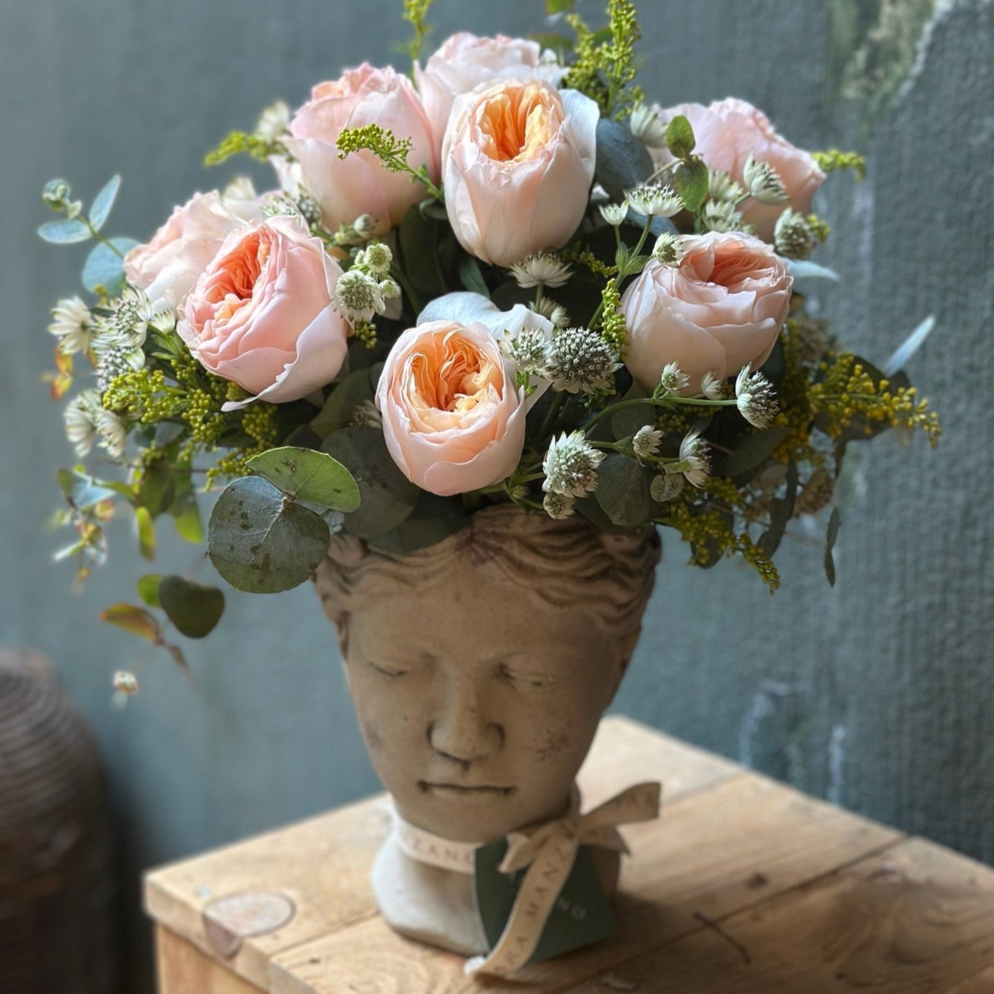 Cabeza Venus Especial con Rosas