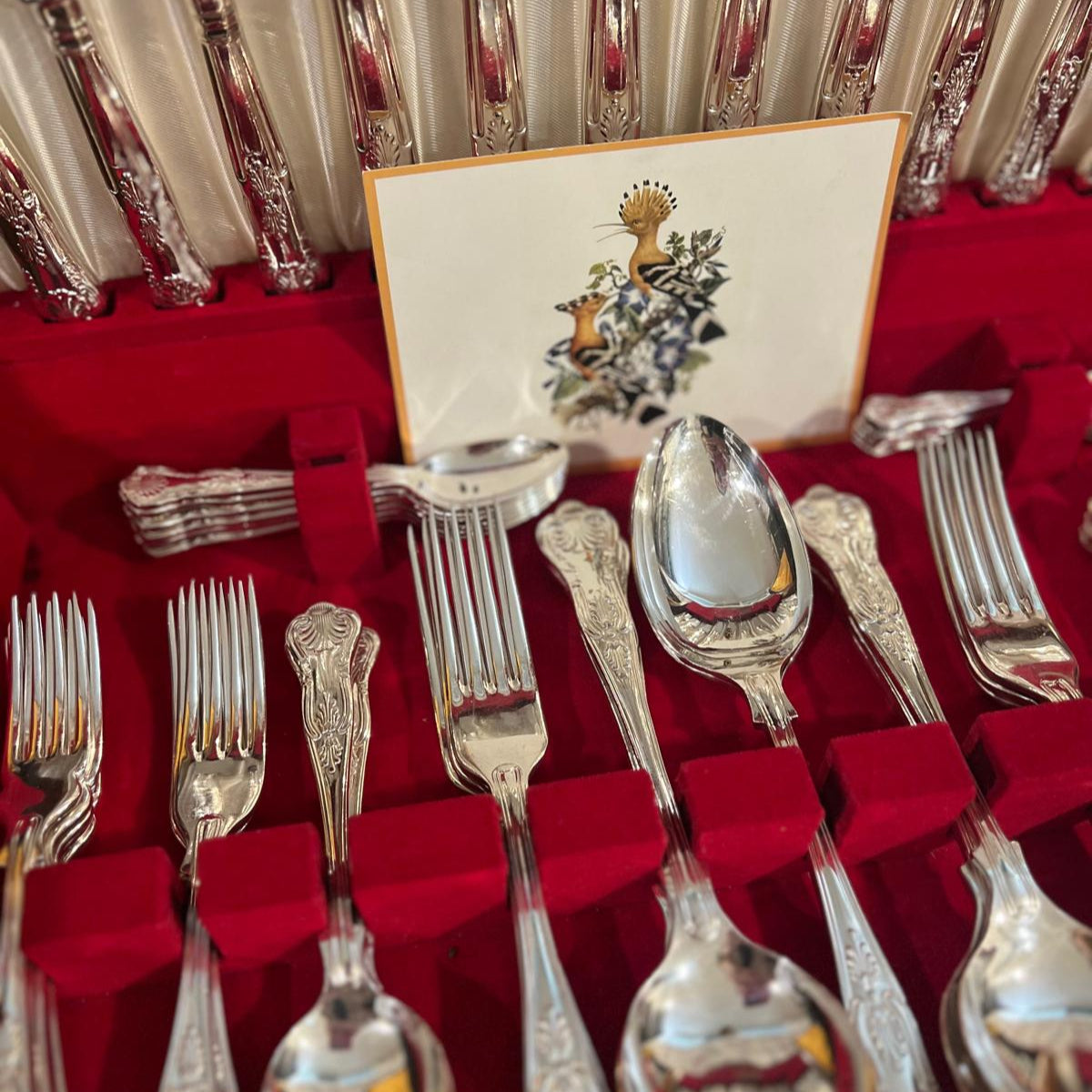 Cubertería King Pattern con Pescado 6 pax