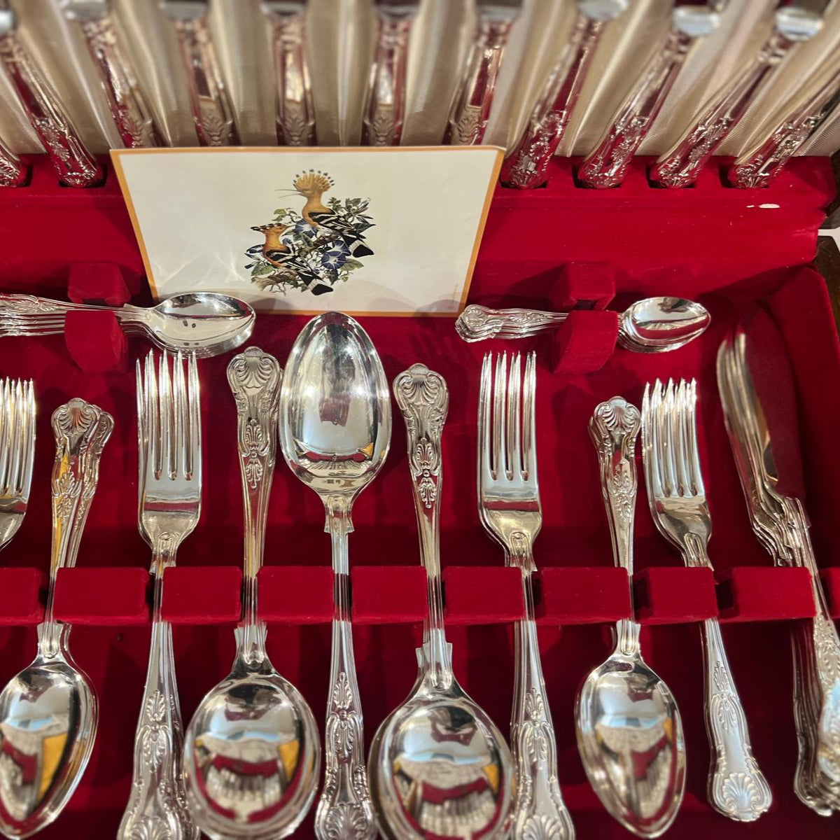 Cubertería King Pattern con Pescado 6 pax