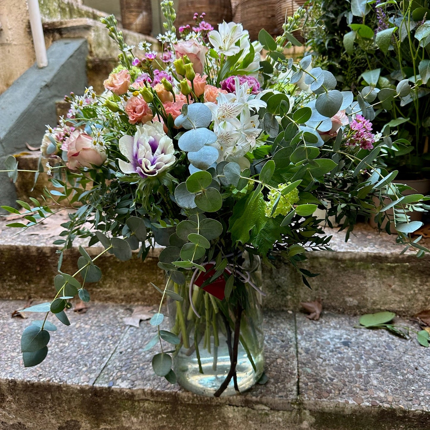 Jarrón Grande de Cristal con Flores de Otoño