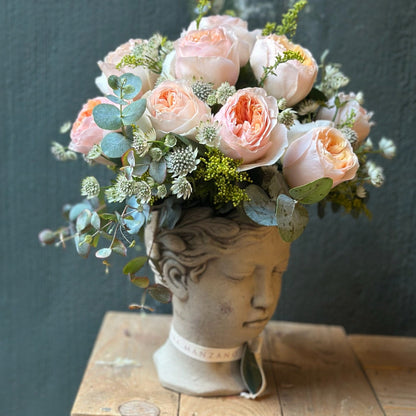 Special Venus Head with Roses
