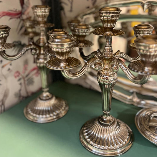 Pareja Candelabros Antiguos Alpaca Gallonada